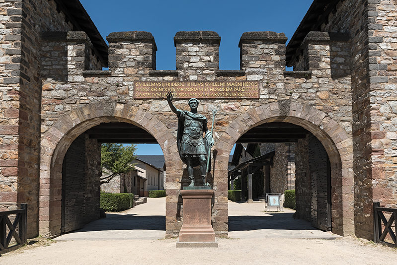 Statue of Antoninus Pius in front of the Main Gate