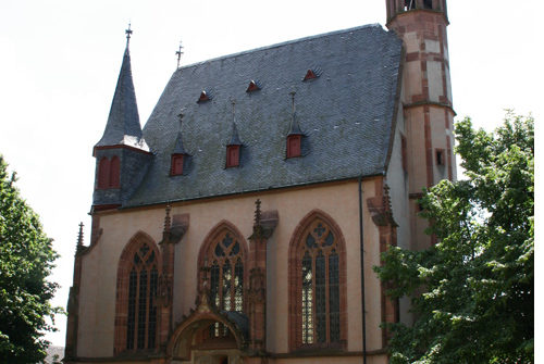 The Catholic Church of St. Valentine in Kiedrich is considered one of the most beautiful churches in the region.